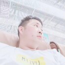 A-小何
