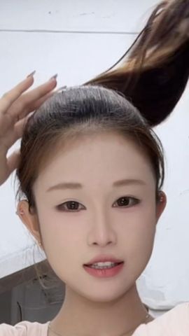 二两桃花醉今生的图片