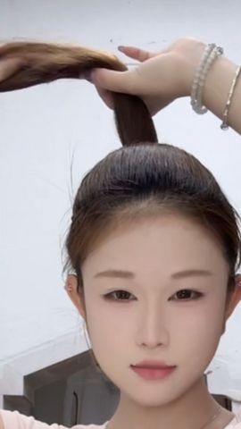 二两桃花醉今生的图片
