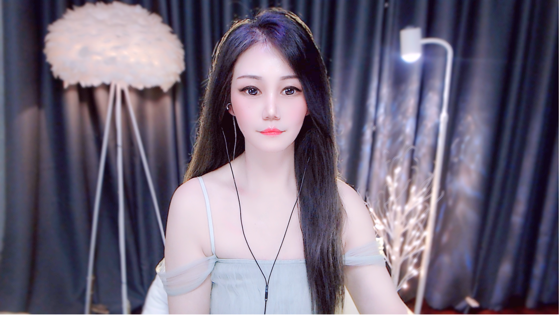 妮妮不妮主播圖片