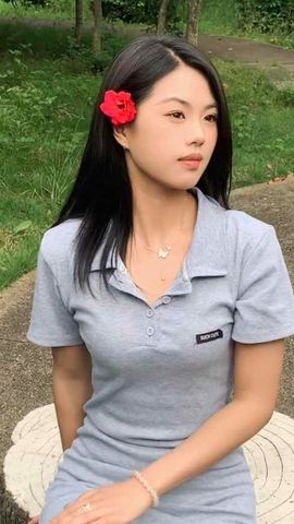 二两桃花醉今生的图片