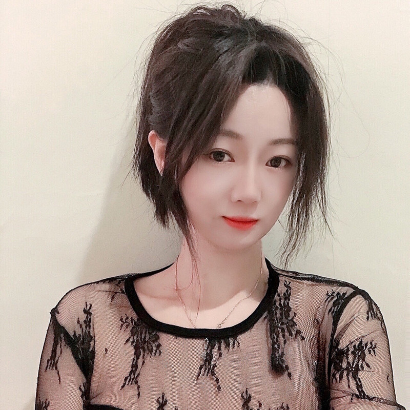 皆甜i的主播海報(bào)