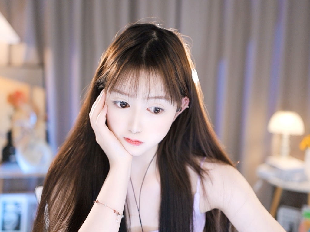 路璐111的图片