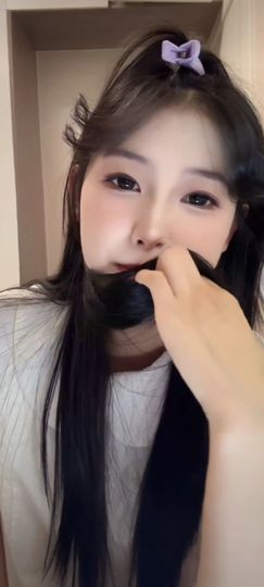 二两桃花醉今生的图片