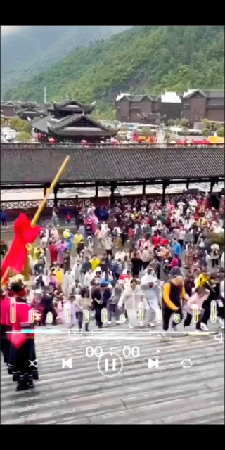 她是我宇宙里最亮的星