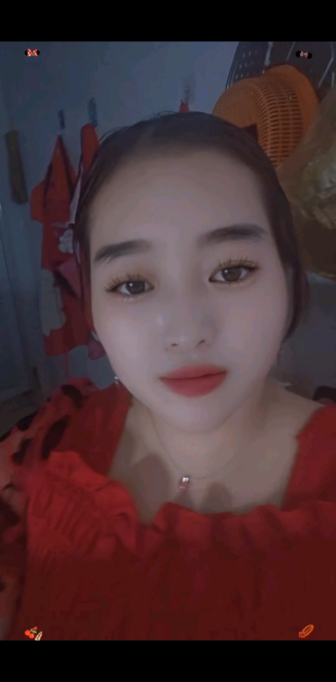欢迎来到小兰妹爱唱歌主播直播间