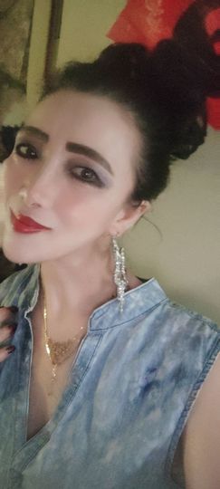 个性演唱影姐主播照片