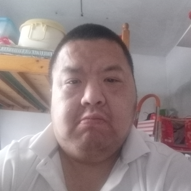 ▩赫赫爱听音乐朱伟林海报