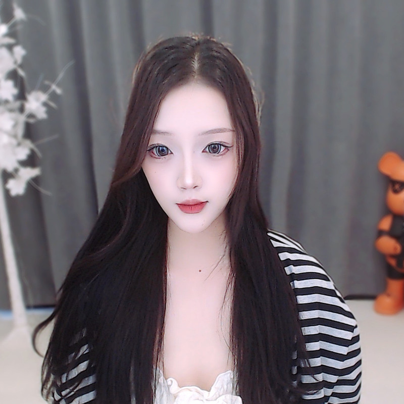 Baby呀！的主播海报