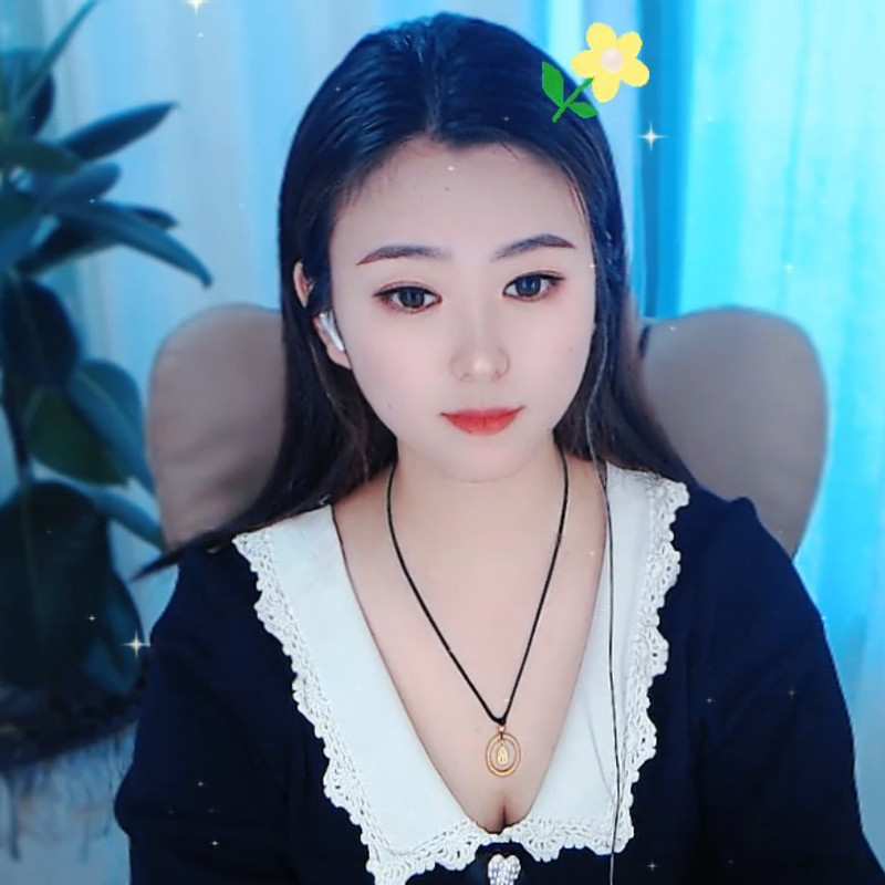 是莹莹🍃的主播海报