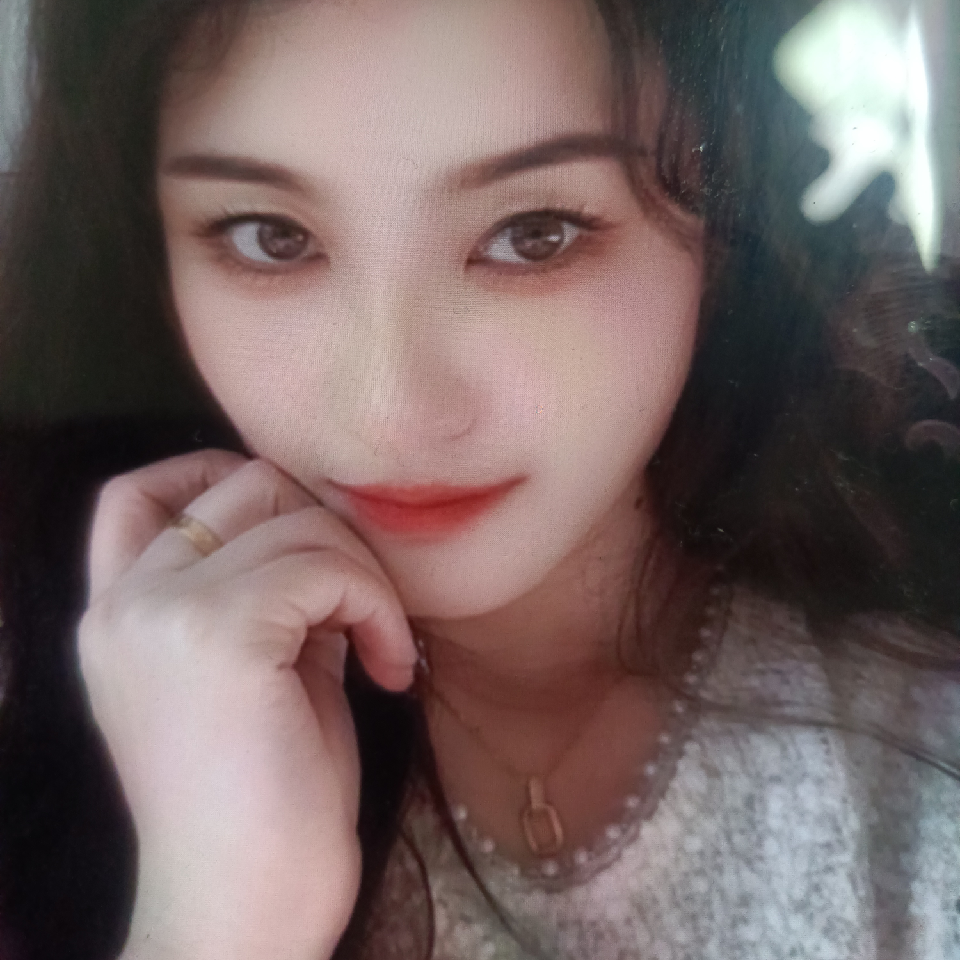 😘小妖精😘海报