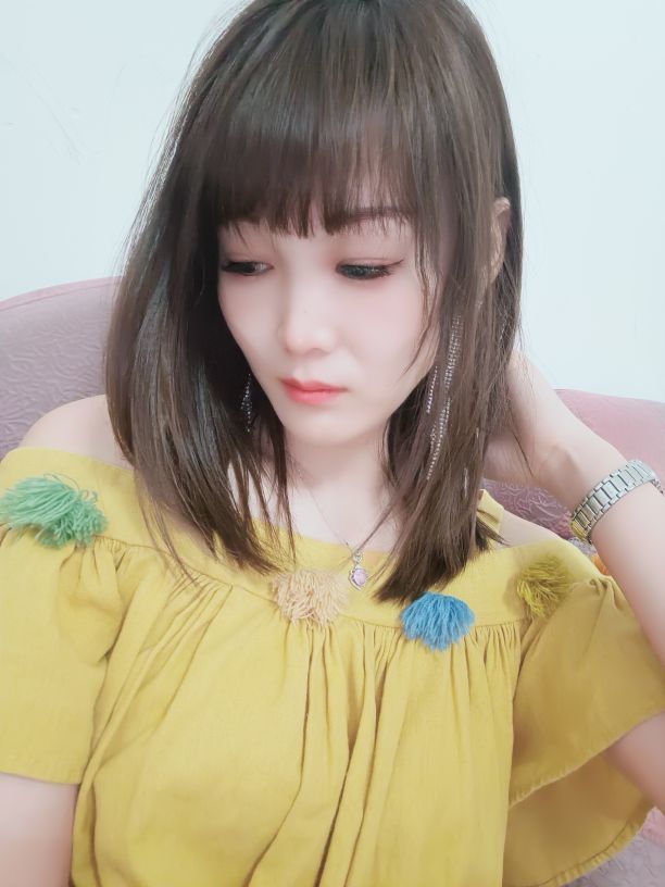 燕燕《承蒙厚爱》主播图片