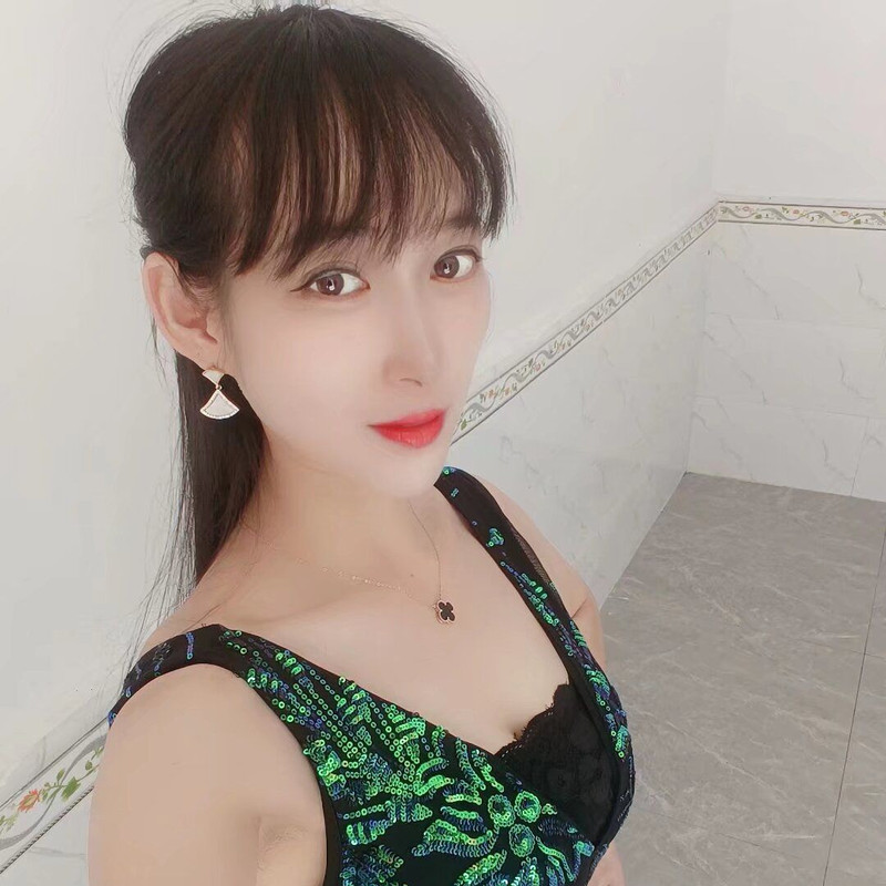 小丫丫l58的主播海报