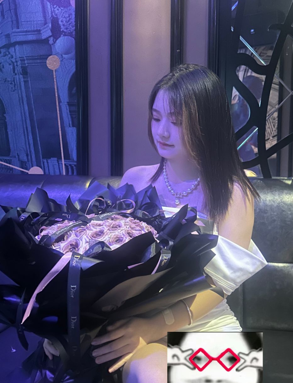 米娜🦋常欢喜主播图片