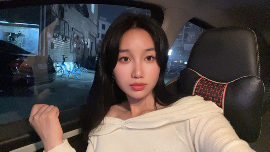 玲宝要饿晕😭😭海报