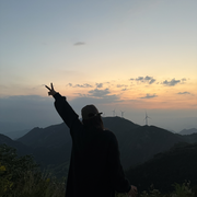 咻哈咻哈。头像
