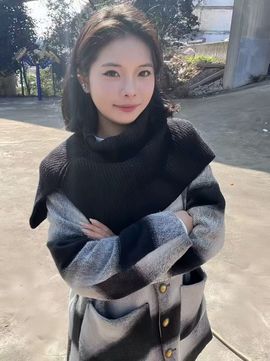 琳嘉佳主播照片