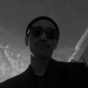 亦白g头像
