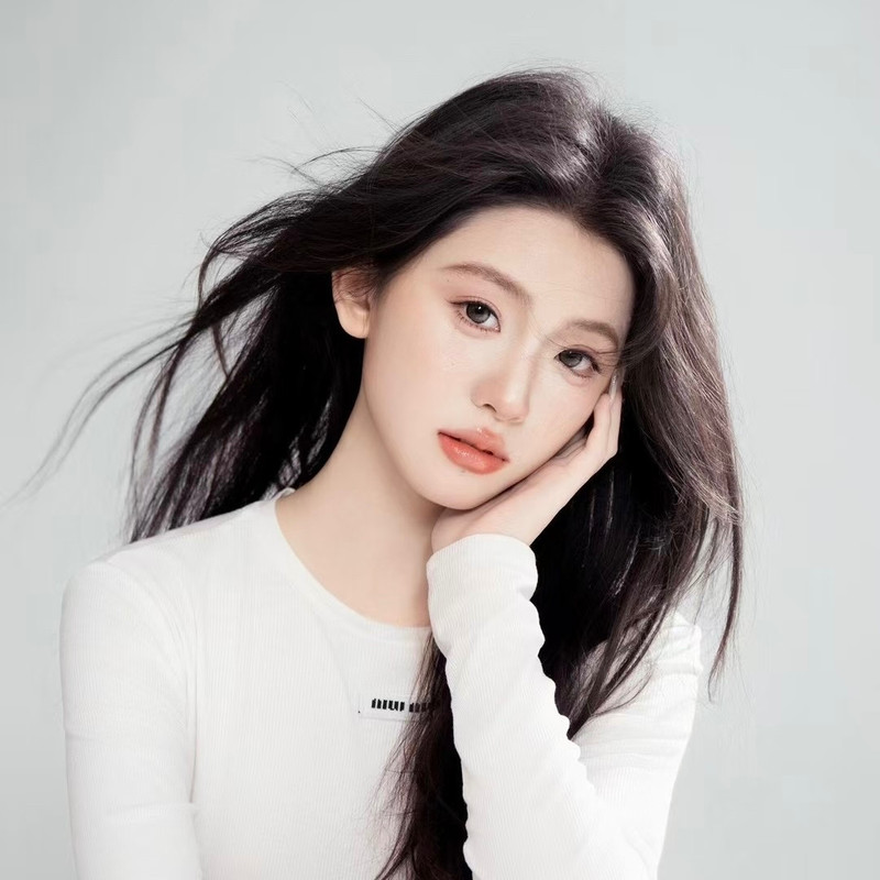 ~小汉堡🎤~的主播海报