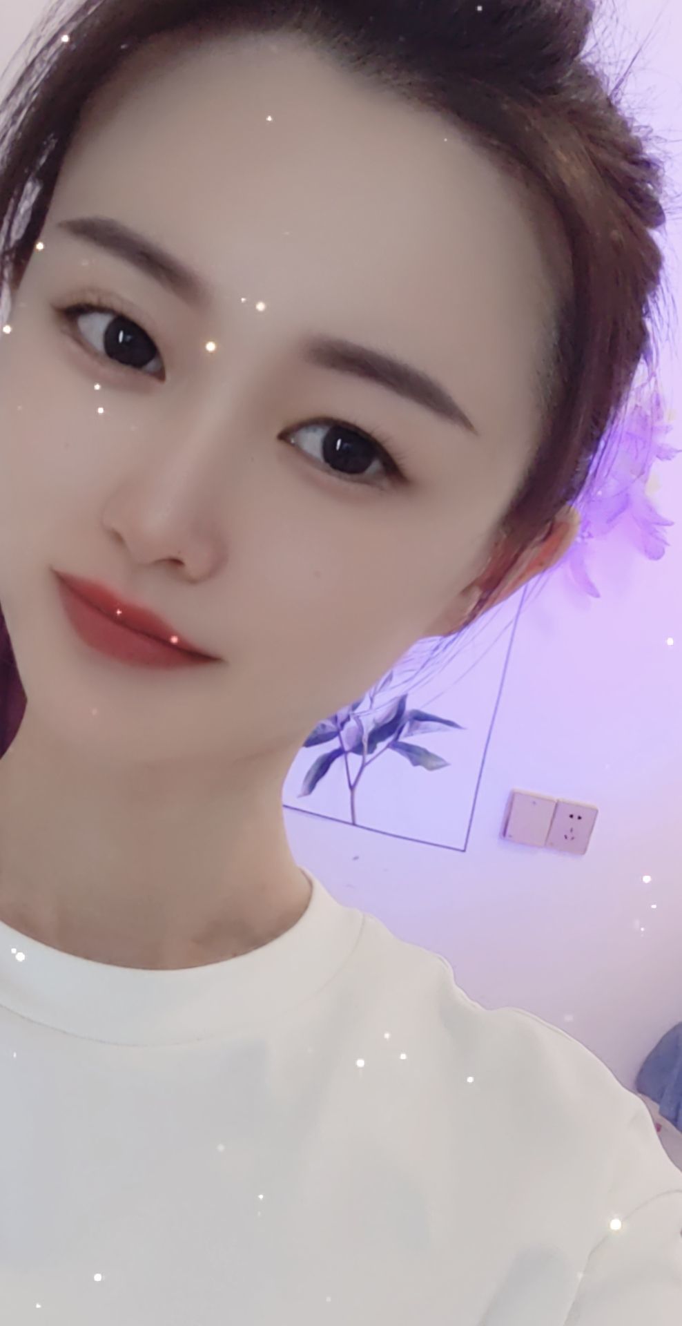99。唱歌滴主播图片