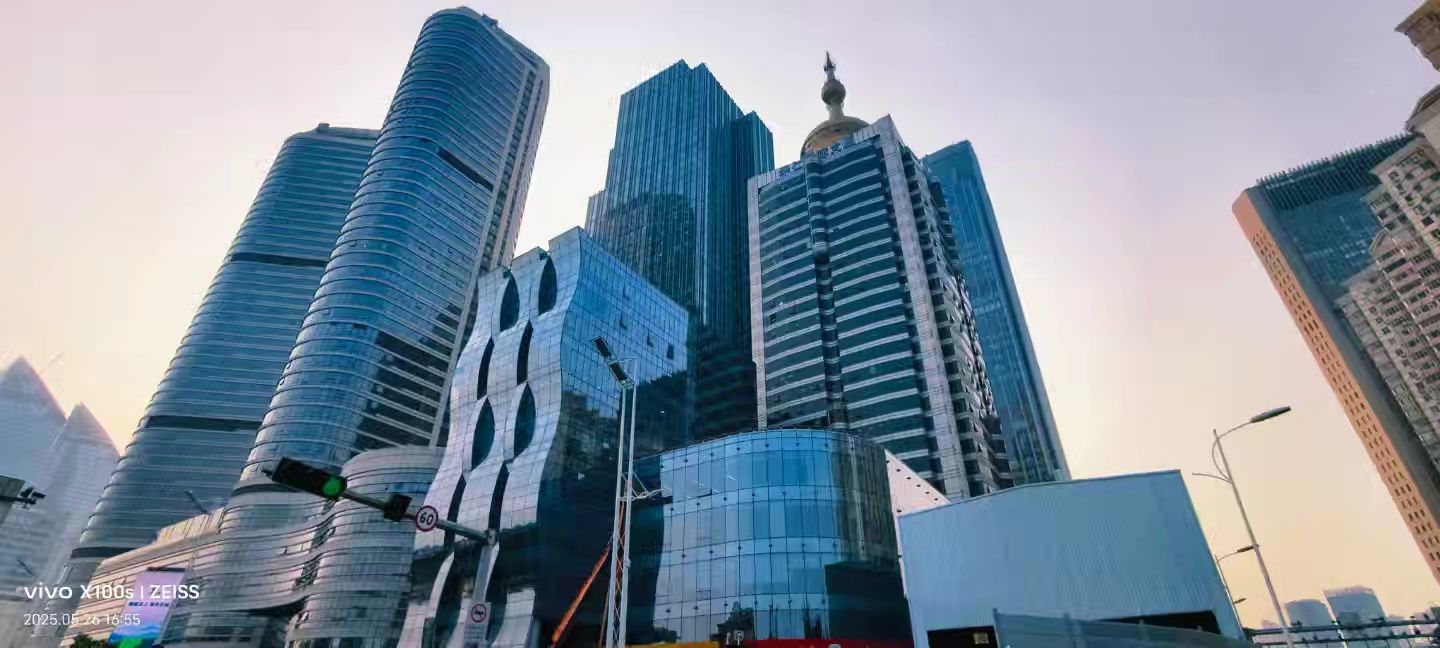 妞妞骑行中国的图片