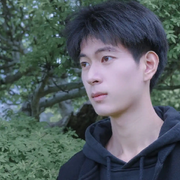 回首看不尽年华的头像