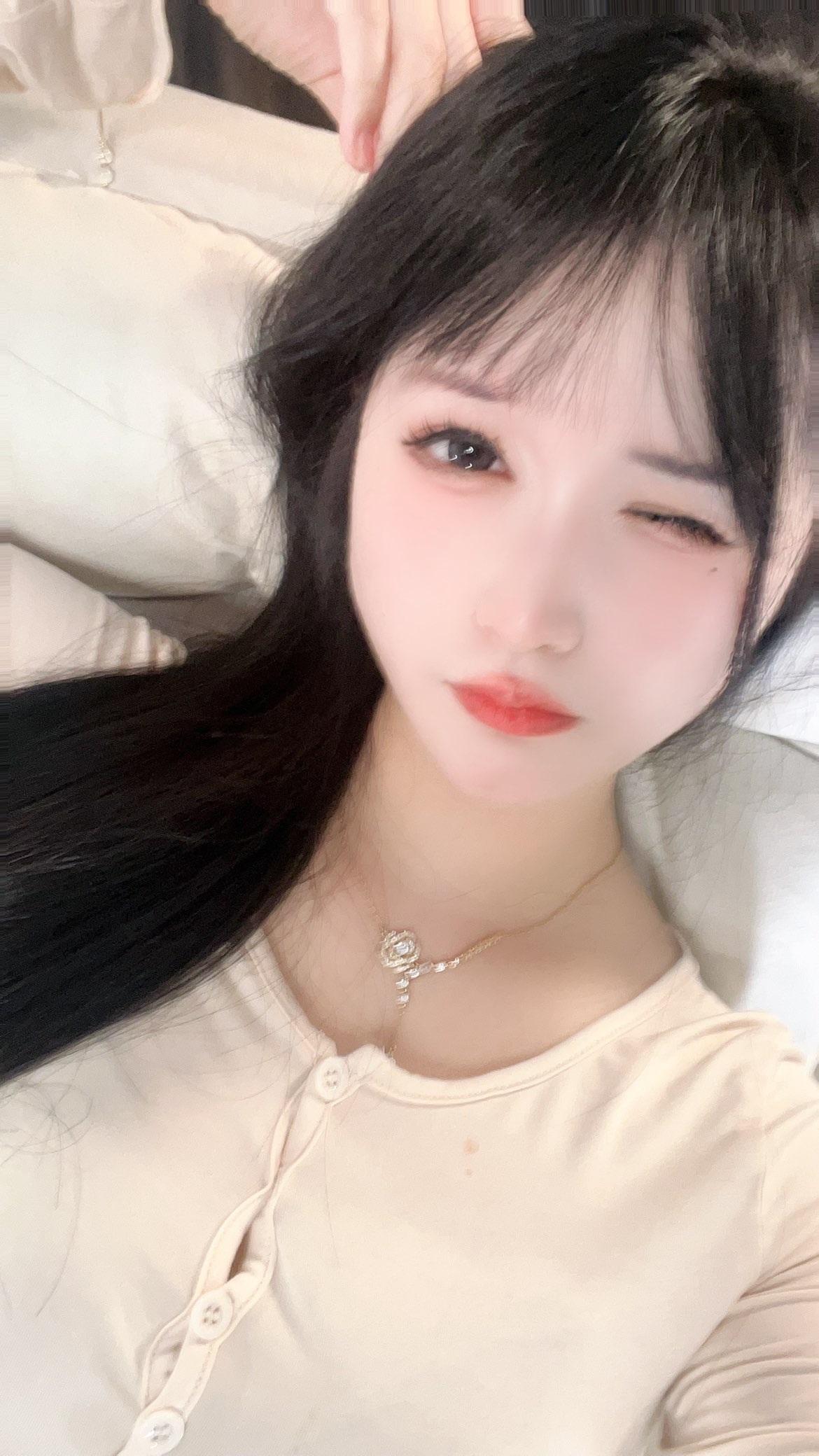 新人仙儿呀主播图片
