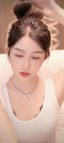 二两桃花醉今生的图片