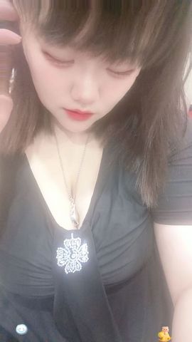 粉黑色的图片