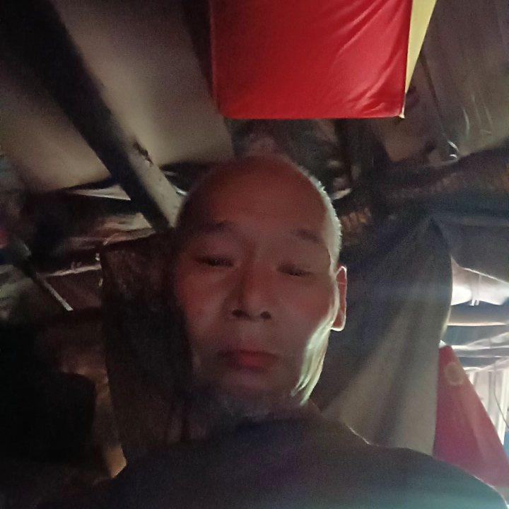 来自贝尔法斯特754海报
