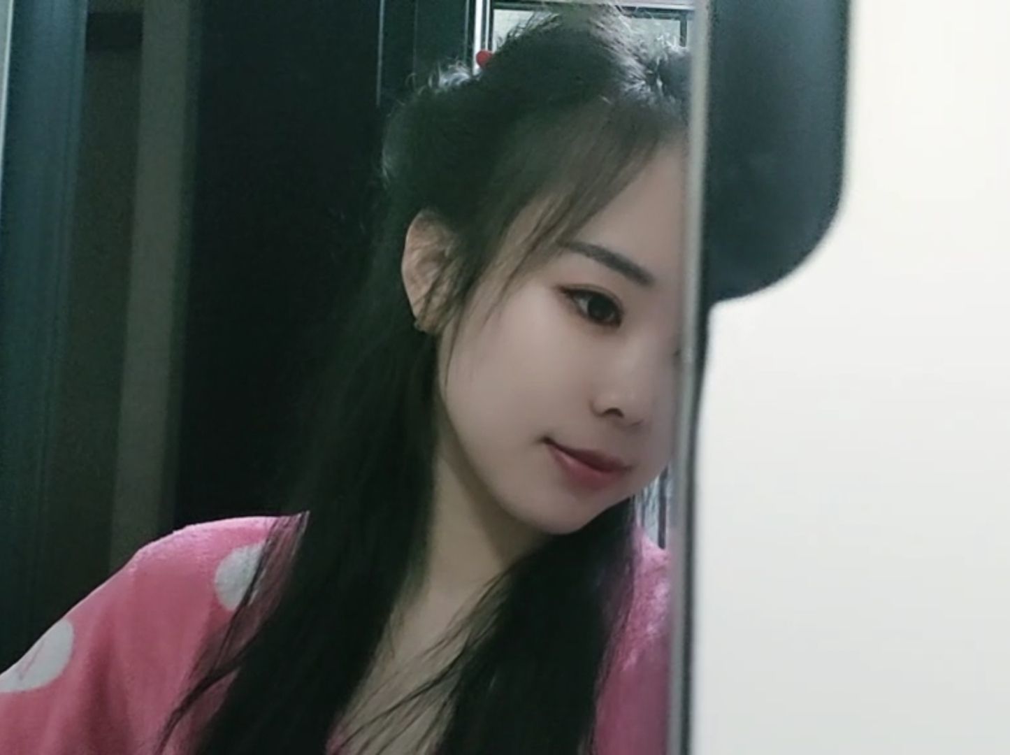 热舞童瑶主播图片