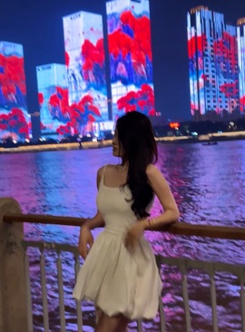 大静静😘要开心的图片