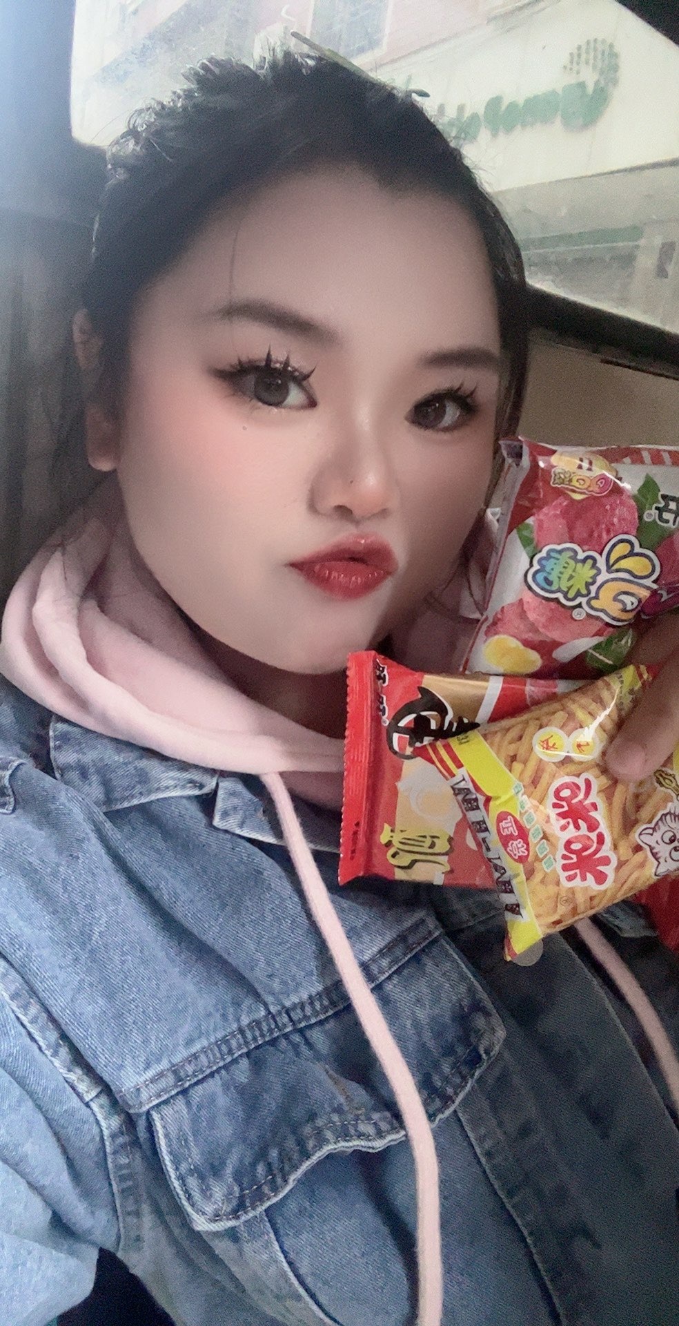 新人悠米追逐光主播图片