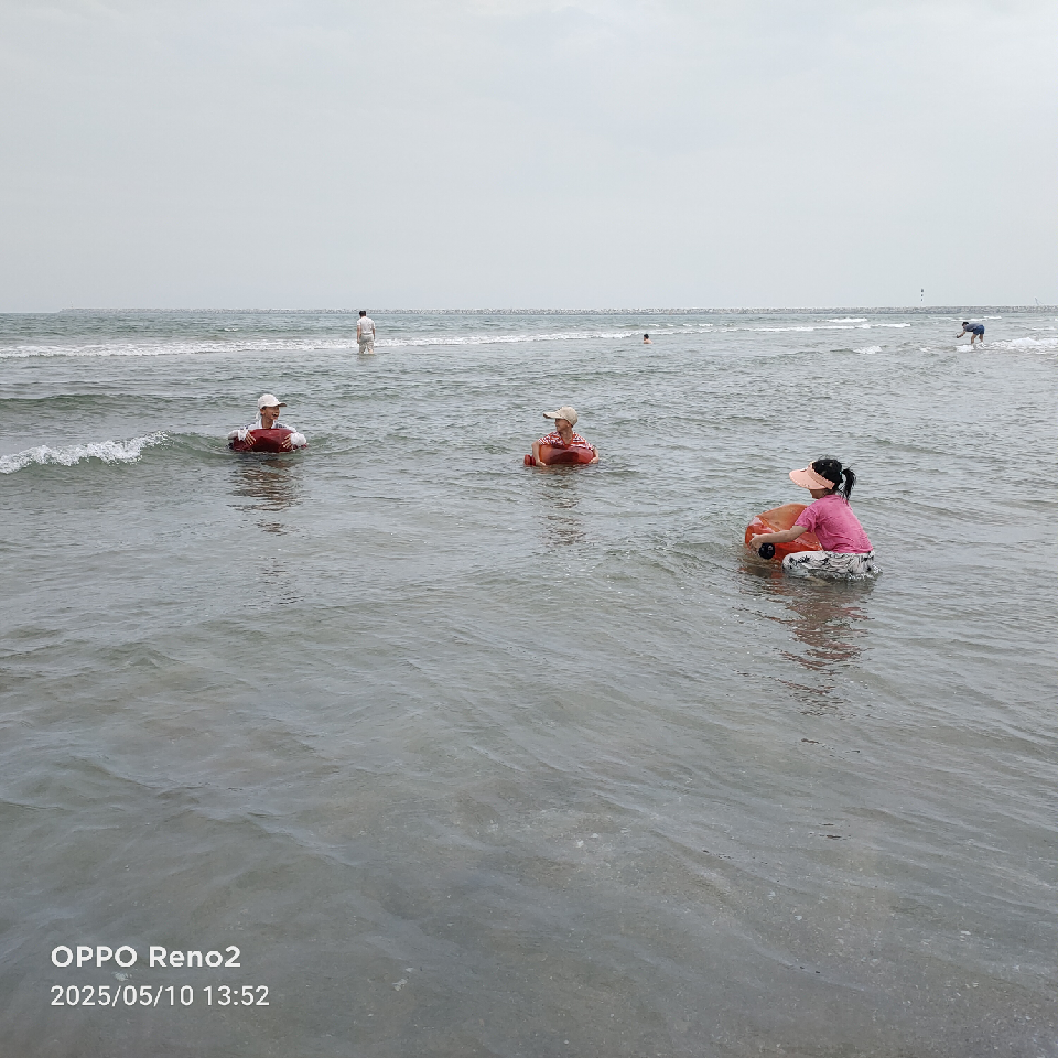 【发展才是硬道理】海报