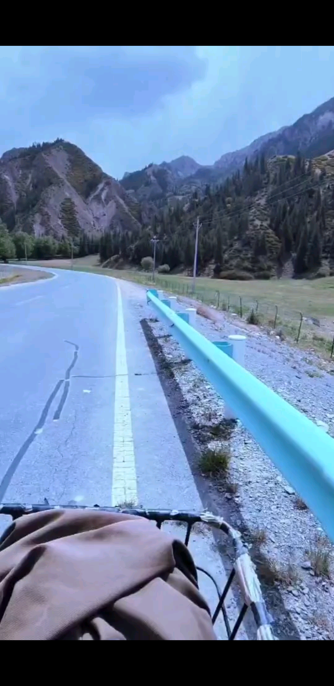 独库公路上坡