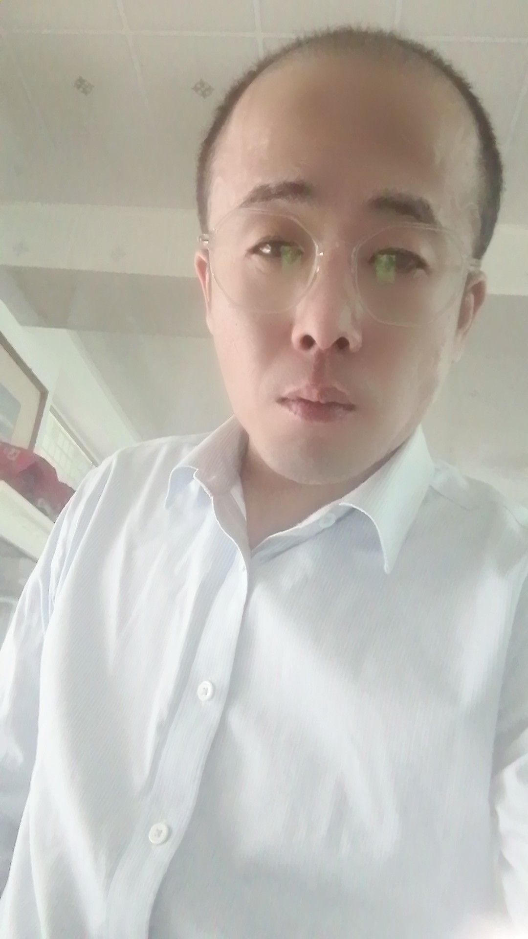 鄙人扣铁毛的图片