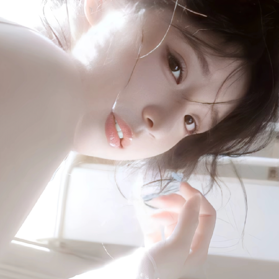 🌸橙小C海报