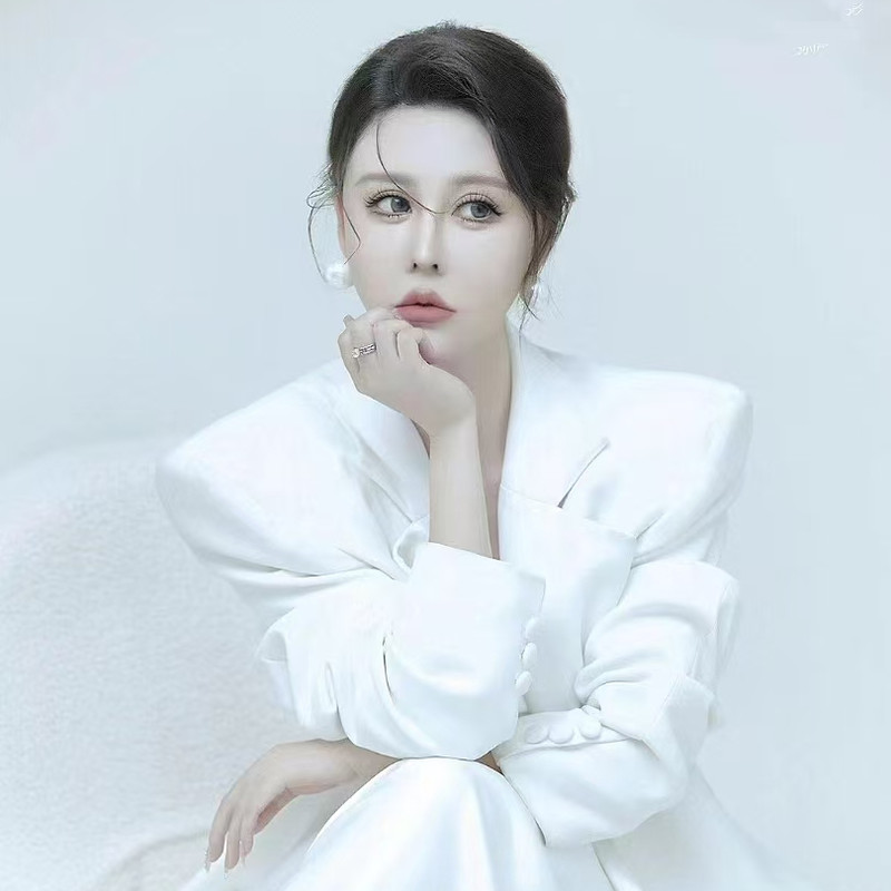 姜小晚🍭新主播🍭海报