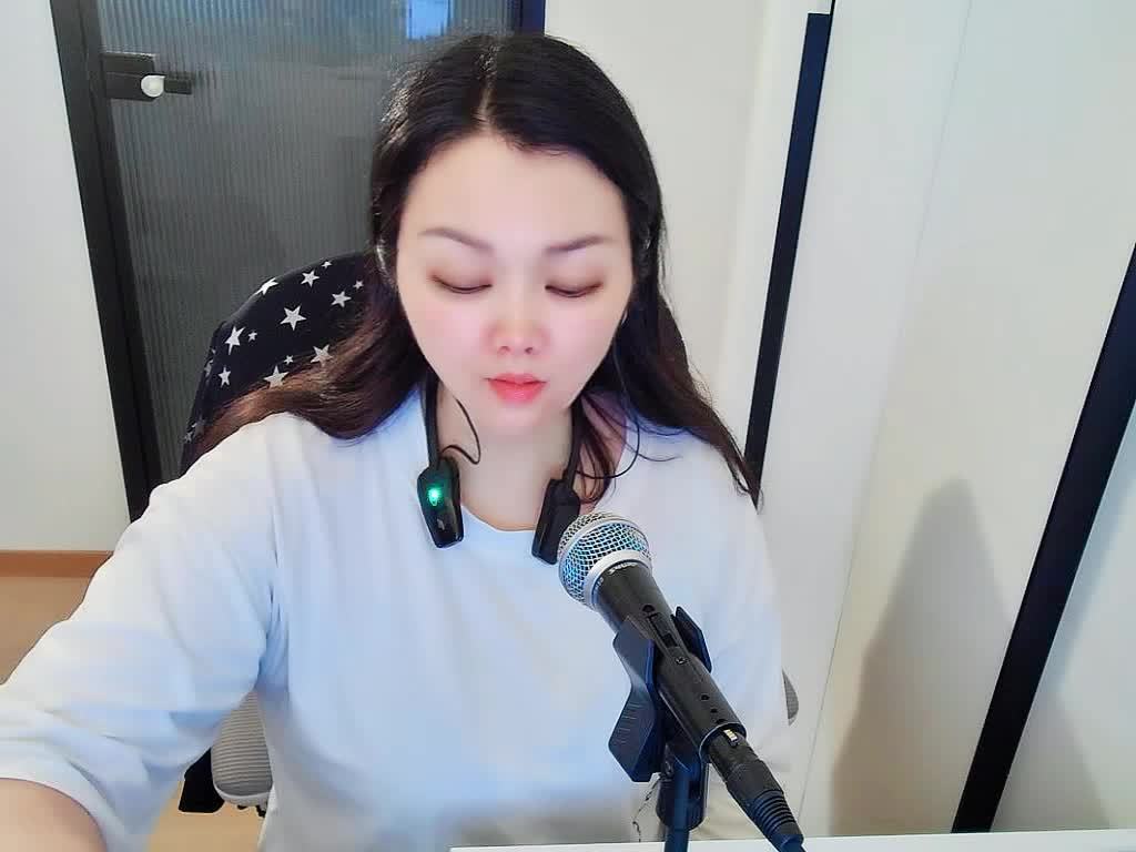 无奈现实太残酷，深情