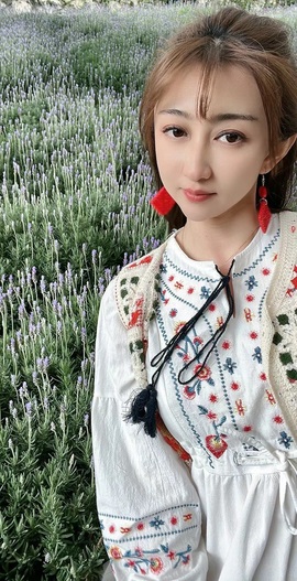 芸微～主播照片
