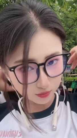二两桃花醉今生主播照片