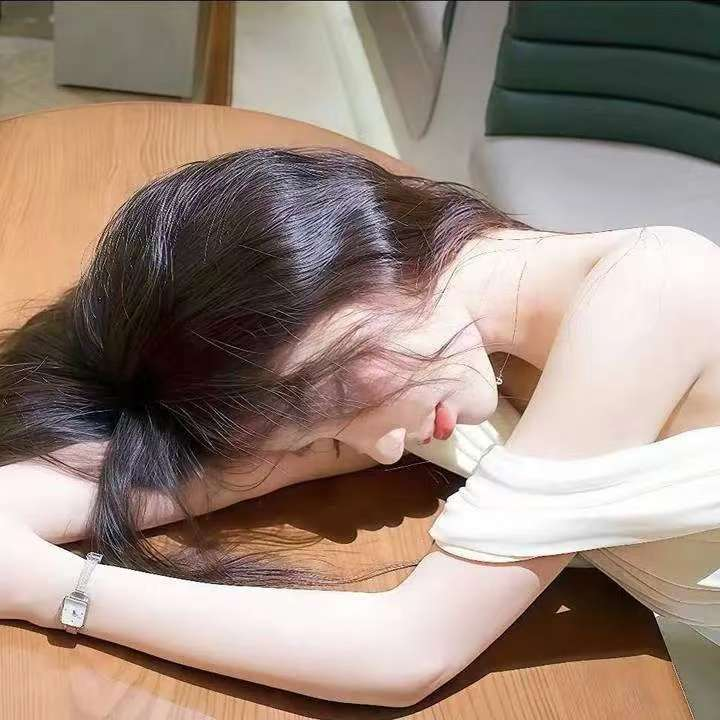 Ⱄᩚᐝ宠儿💖玻璃心海报