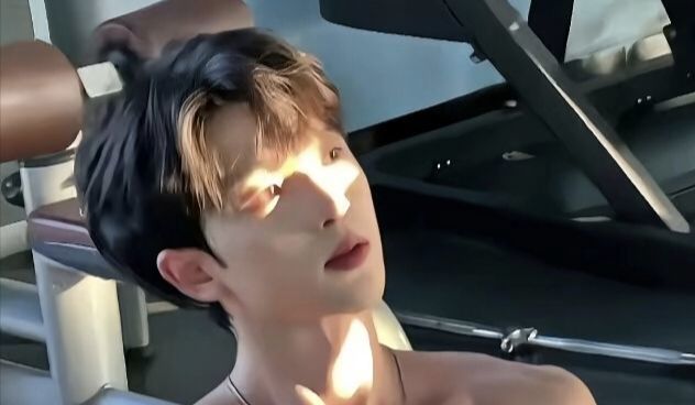 路上的绊脚石的图片