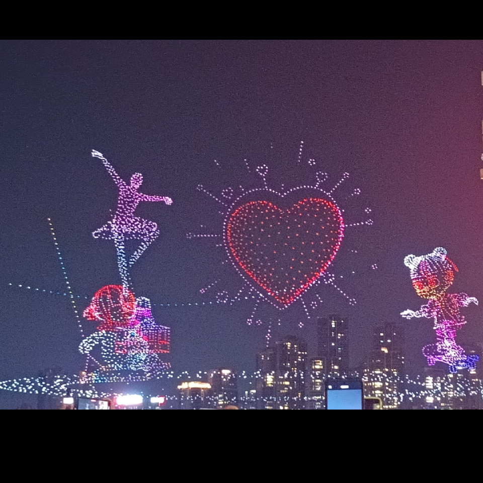 ╰つ拉你右手漫步╰つ海报