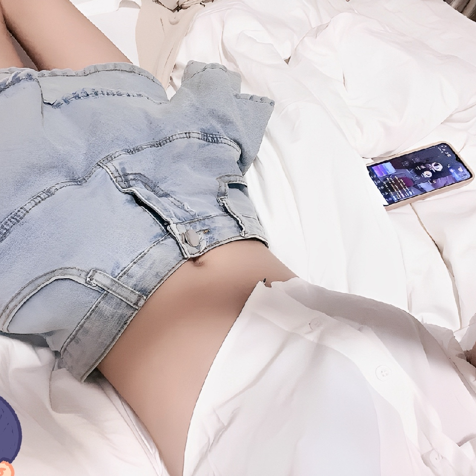 江渡、海报