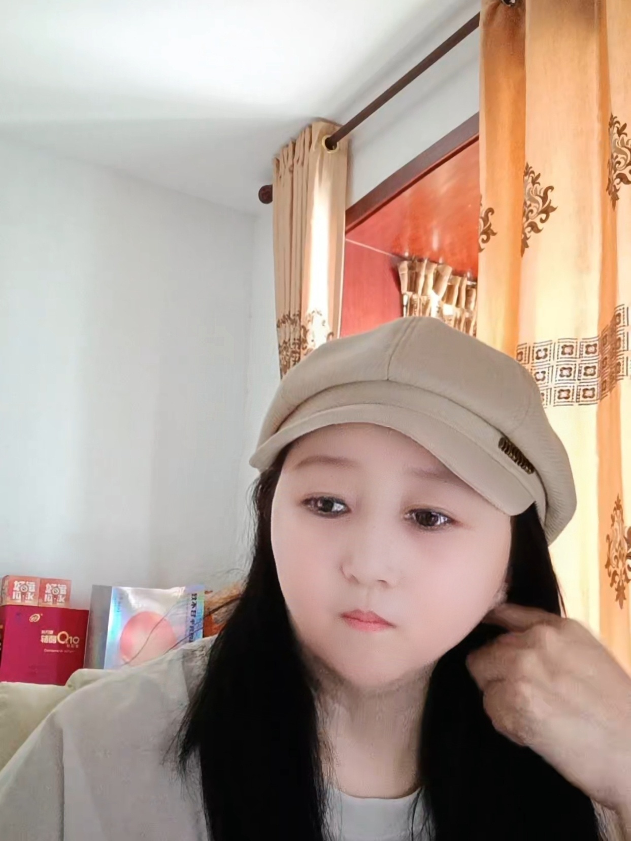 不認(rèn)命的螻蟻主播圖片