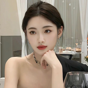 月儿🌙倔丫头