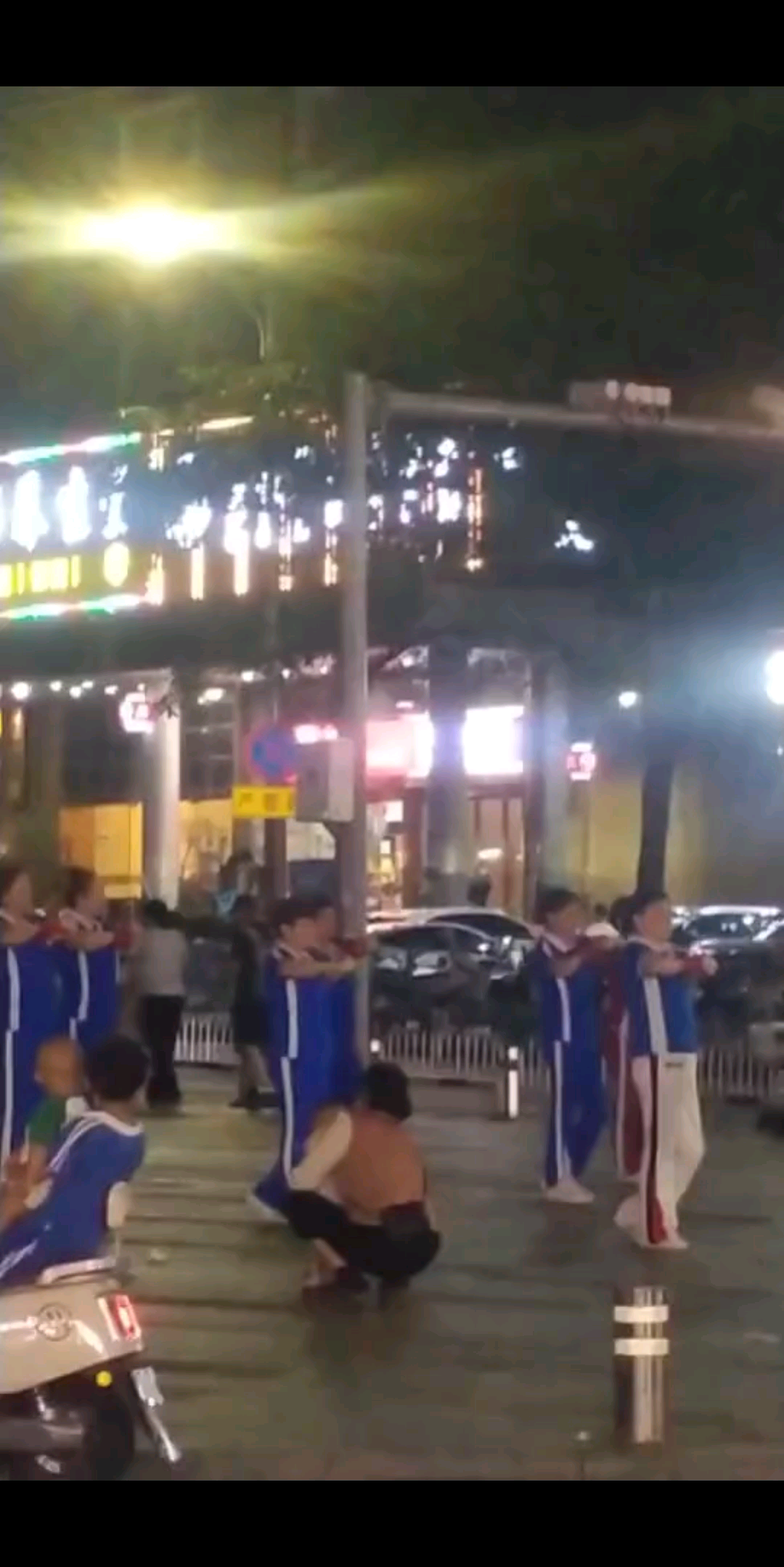 看大妈 跳广场舞