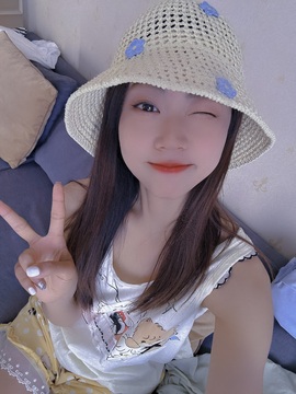 初雪🌞七月运气滚烫主播照片