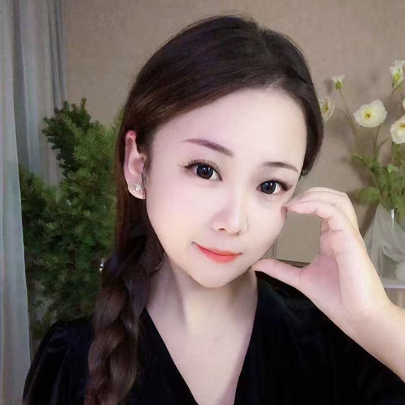新人米米880的主播海报